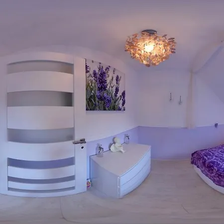 El-jar 1 Lawendowy 아파트 *